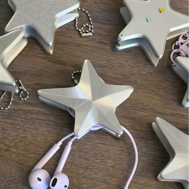 Cable Winder Keychain - Y2K Star Shaped Cable Organizer Clip